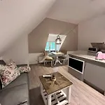 Sky & Homes Wattlaeufer I Nordsee-auszeit Im Reetdachanwesen Mit Parkgarten 아파트