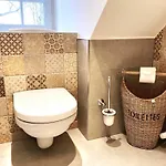 아파트 Sky & Homes Wattlaeufer I Nordsee-auszeit Im Reetdachanwesen Mit Parkgarten