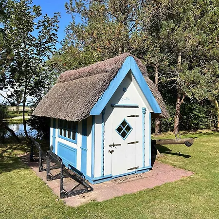 Sky & Homes Wattlaeufer I Nordsee-auszeit Im Reetdachanwesen Mit Parkgarten Appartement