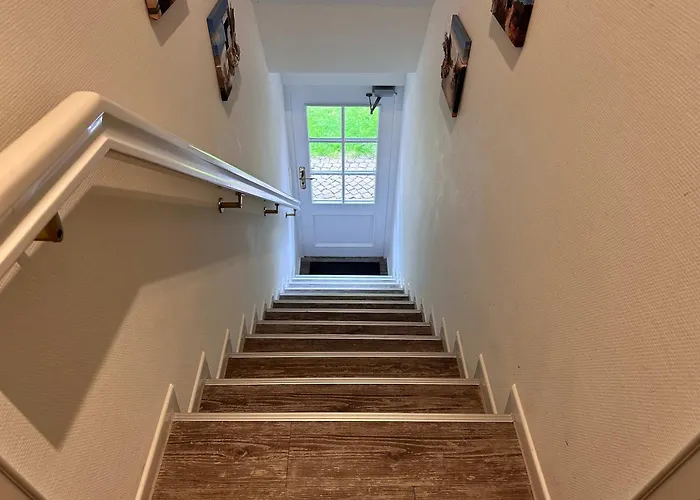 Appartement Sky & Homes Wattlaeufer I Nordsee-auszeit Im Reetdachanwesen Mit Parkgarten *