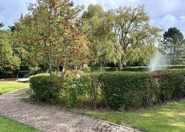 Sky & Homes Wattlaeufer I Nordsee-auszeit Im Reetdachanwesen Mit Parkgarten Appartement *