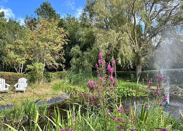 Sky & Homes Wattlaeufer I Nordsee-auszeit Im Reetdachanwesen Mit Parkgarten Appartement Böhl